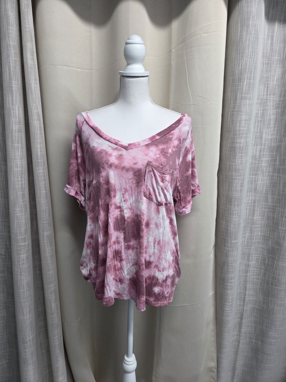 Rock & Republic Pink Tie-Dye V-Neck Pocket Tee